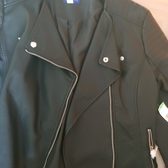 Leather Jacket - Picture 2 of 6